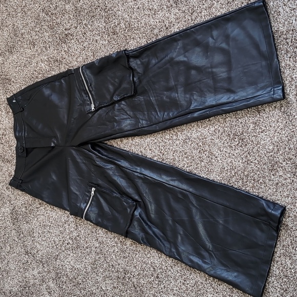 Anthropologie Avec Les Filles High Rise Faux Leather Cargo Pants Size Small-Med - Picture 3 of 10